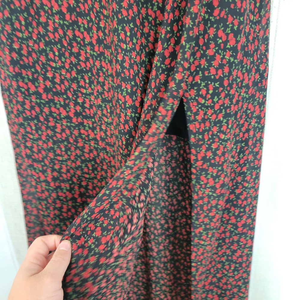 Isalis Puffed Sleeve Ditsy Floral Maxi Dress Size Large Sweetheart Neckline Red - Picture 5 of 11